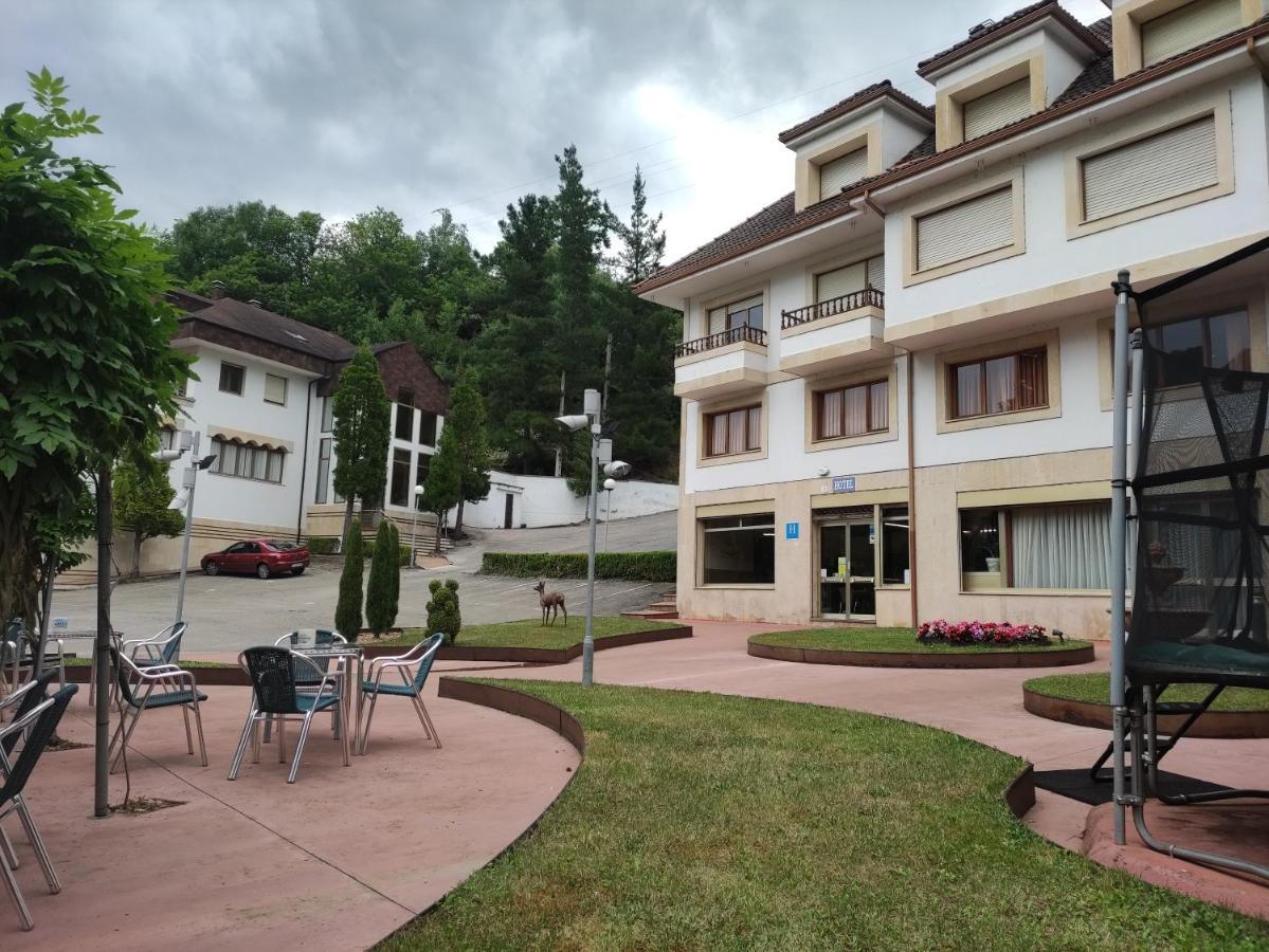Hotel Penagrande Cangas De Narcea Exteriör bild