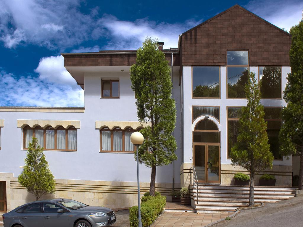 Hotel Penagrande Cangas De Narcea Exteriör bild