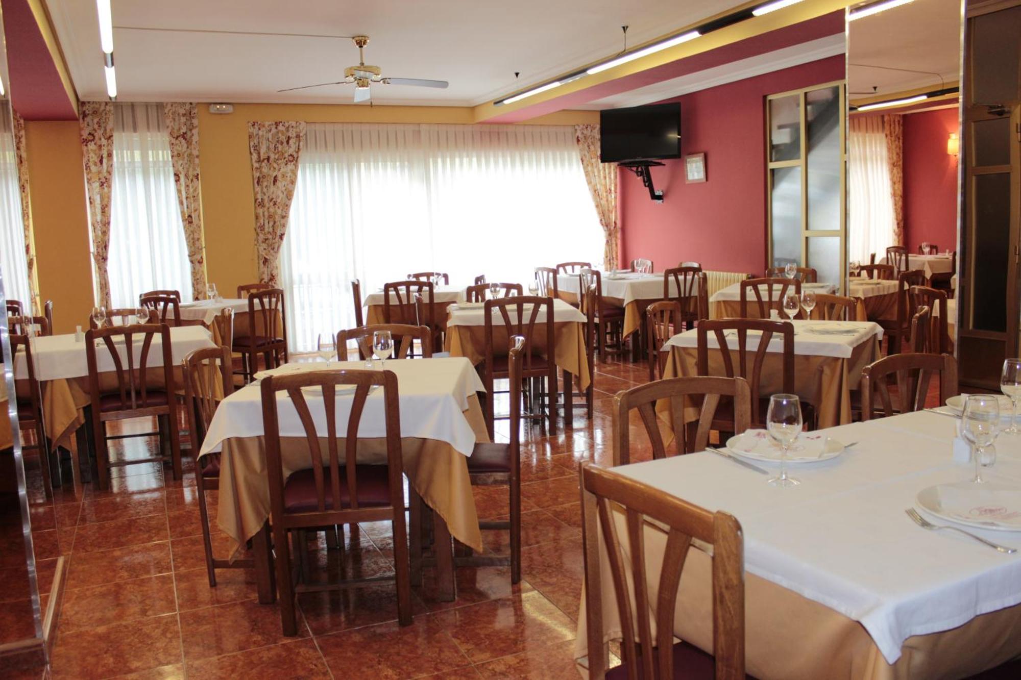 Hotel Penagrande Cangas De Narcea Exteriör bild