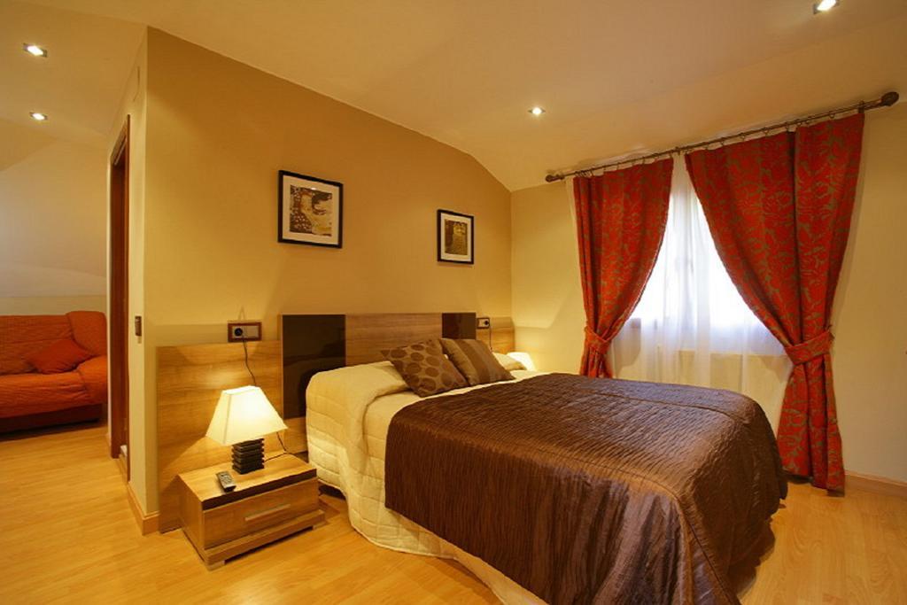 Hotel Penagrande Cangas De Narcea Exteriör bild