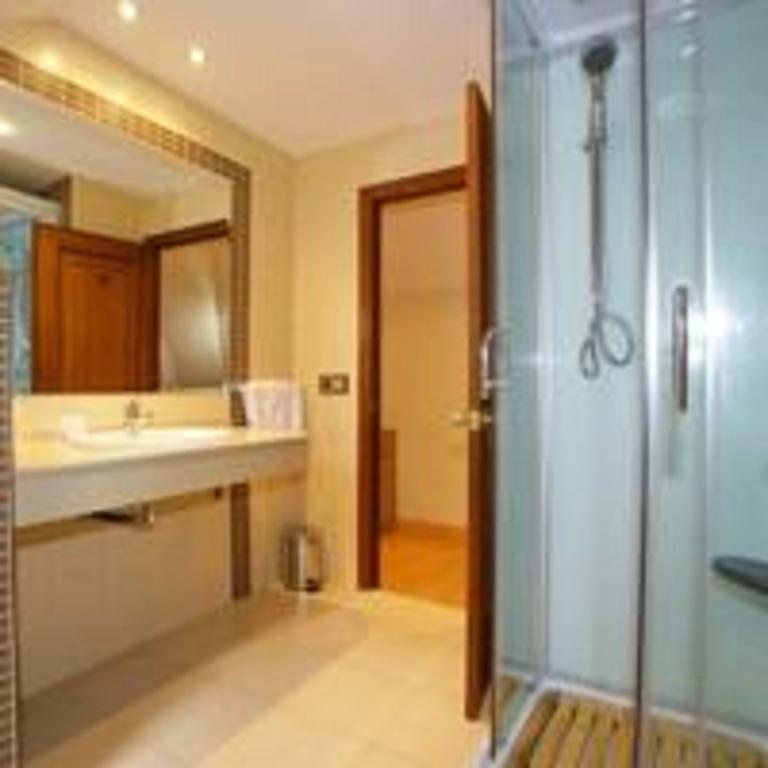 Hotel Penagrande Cangas De Narcea Exteriör bild