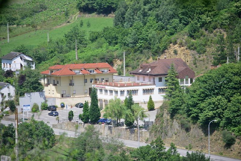 Hotel Penagrande Cangas De Narcea Exteriör bild