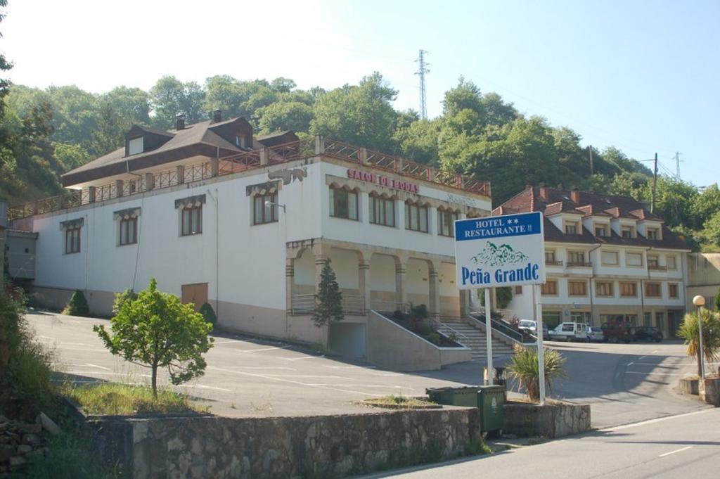 Hotel Penagrande Cangas De Narcea Exteriör bild