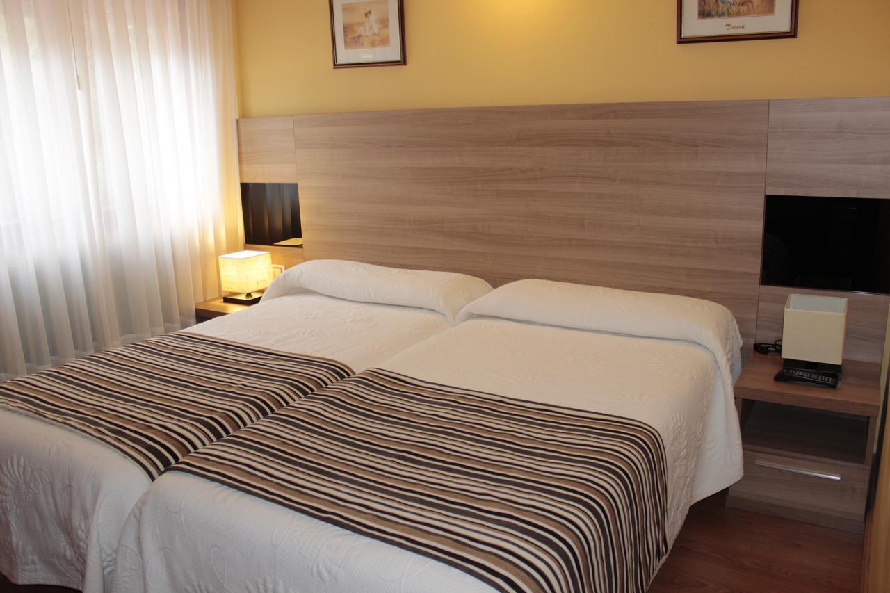 Hotel Penagrande Cangas De Narcea Exteriör bild