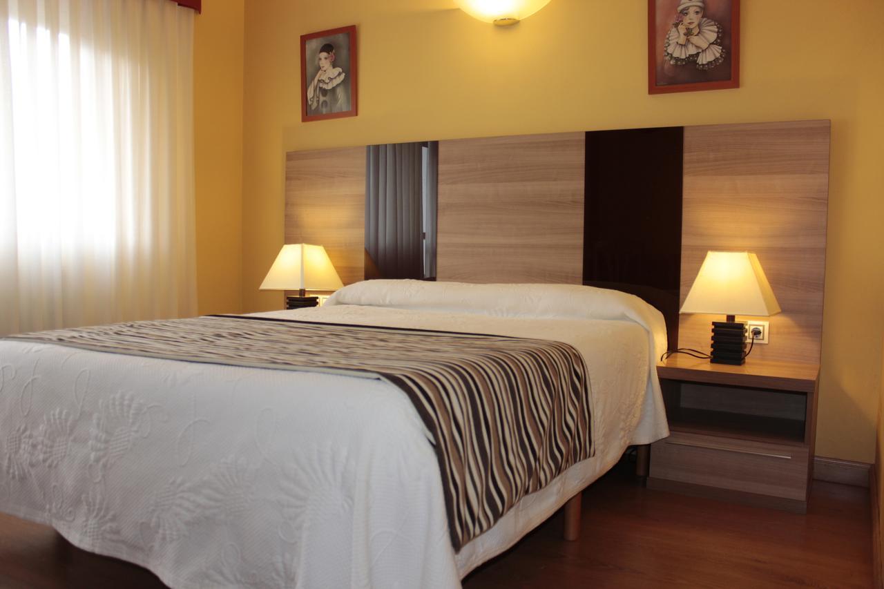 Hotel Penagrande Cangas De Narcea Exteriör bild