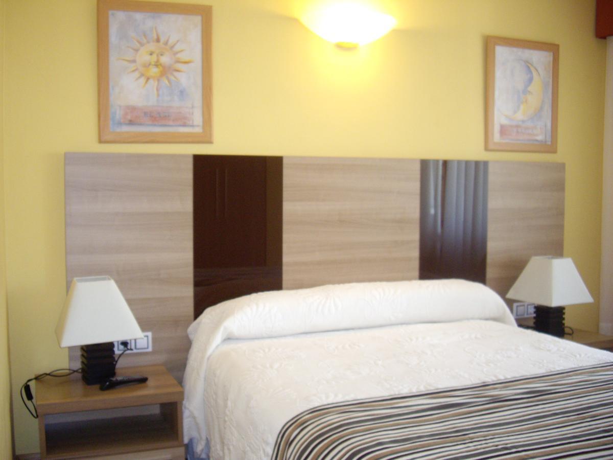 Hotel Penagrande Cangas De Narcea Exteriör bild