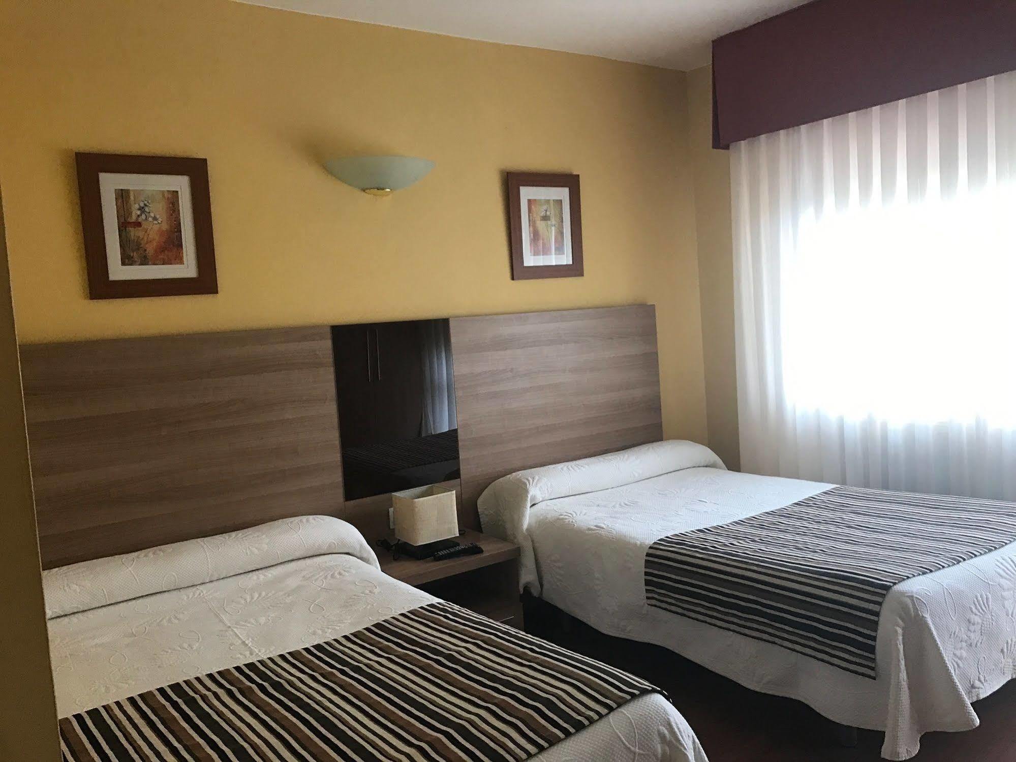 Hotel Penagrande Cangas De Narcea Exteriör bild