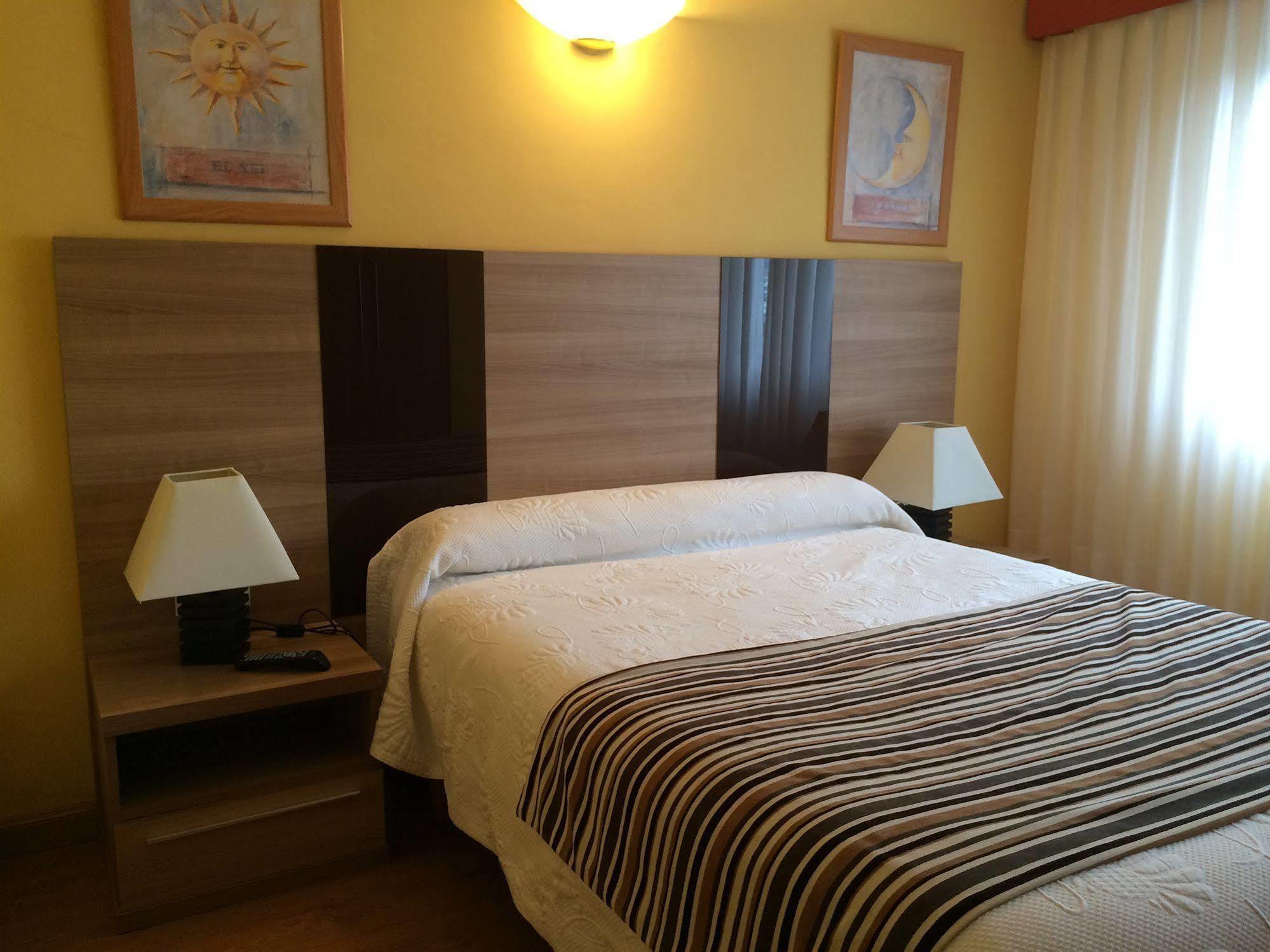 Hotel Penagrande Cangas De Narcea Exteriör bild