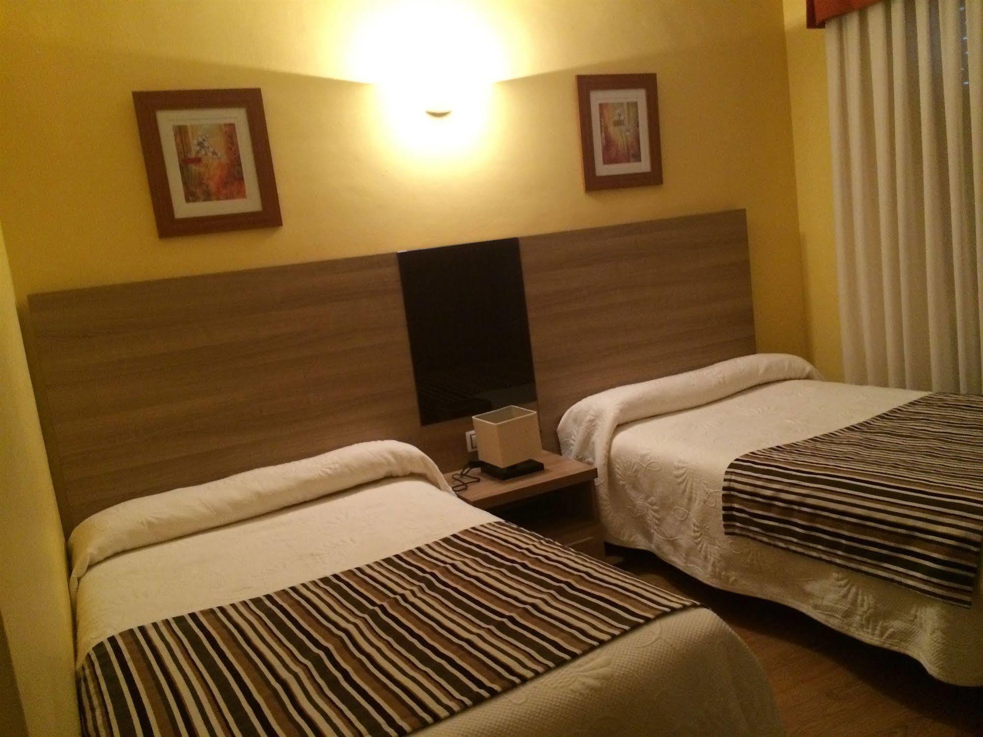 Hotel Penagrande Cangas De Narcea Exteriör bild