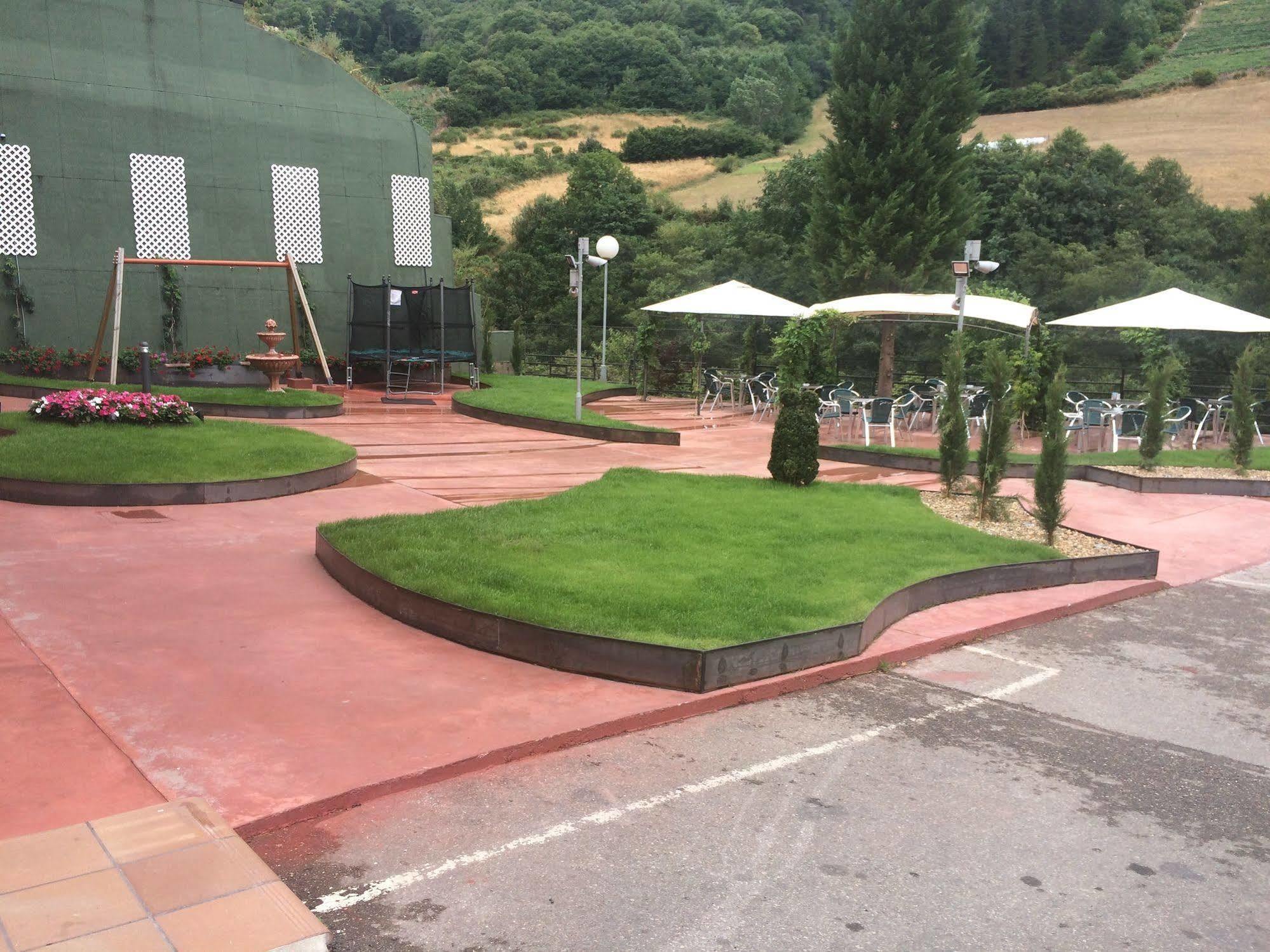 Hotel Penagrande Cangas De Narcea Exteriör bild